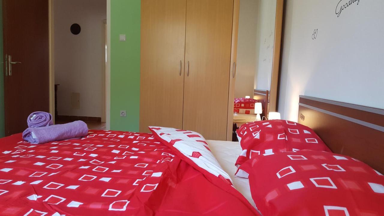 Apartman Ema 4+2 Koromačno Esterno foto