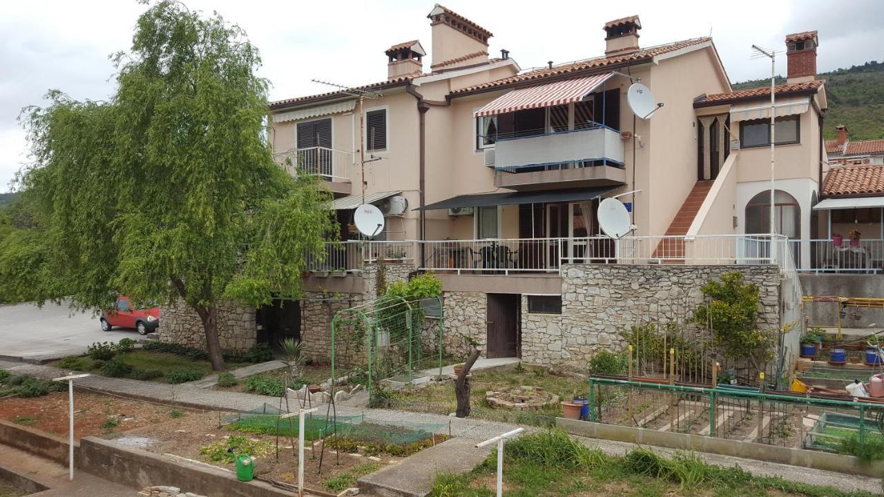 Apartman Ema 4+2 Koromačno Esterno foto
