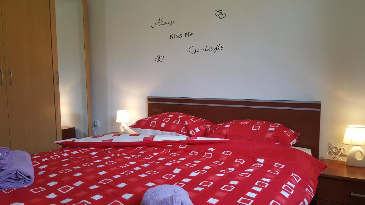 Apartman Ema 4+2 Koromačno Esterno foto