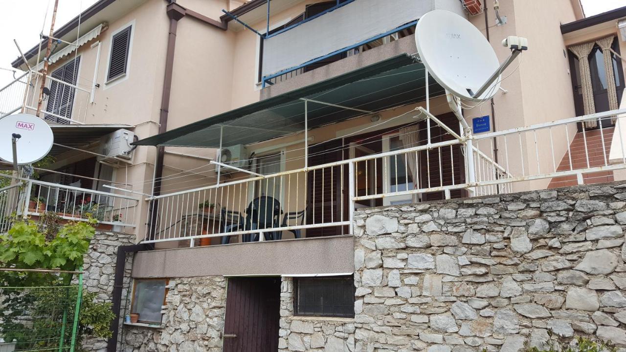 Apartman Ema 4+2 Koromačno Esterno foto