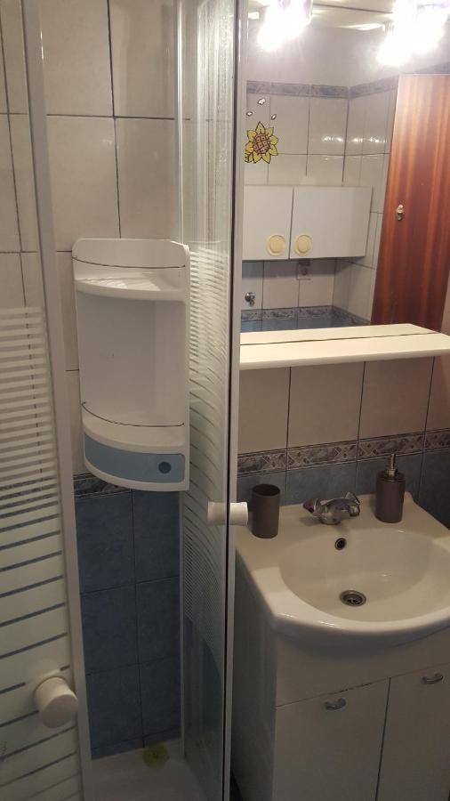 Apartman Ema 4+2 Koromačno Esterno foto