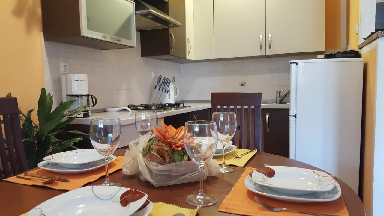 Apartman Ema 4+2 Koromačno Esterno foto